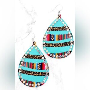 TURQUOISE SERAPE CAT CRYSTAL TEARDROP EARRINGS